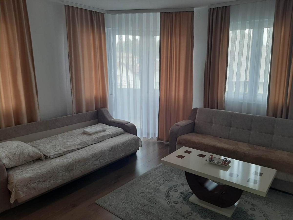 Apartmani Centar 셰니차 외부 사진