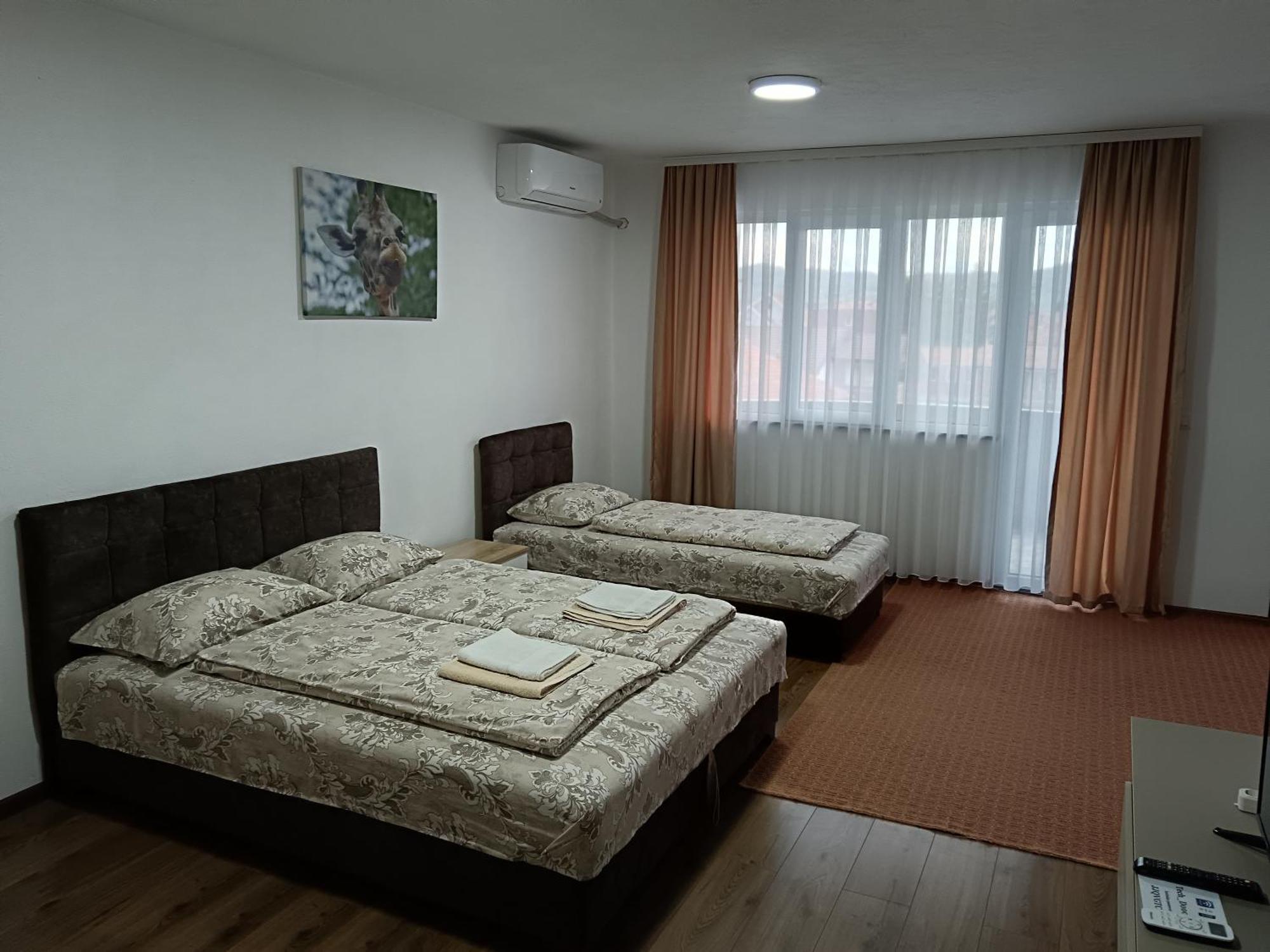 Apartmani Centar 셰니차 외부 사진